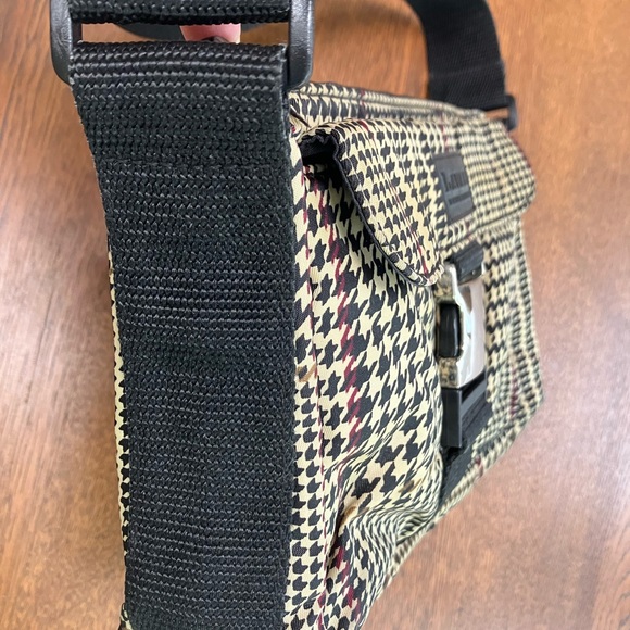 Lauren Ralph Lauren bag, plaid black/cream. Classic. Wide black webbing strap. - Picture 6 of 6